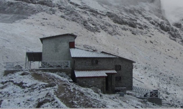 Καιρός: Ο «Δαίδαλος» έφερε τα πρώτα χιόνια στην Ήπειρο (photos)