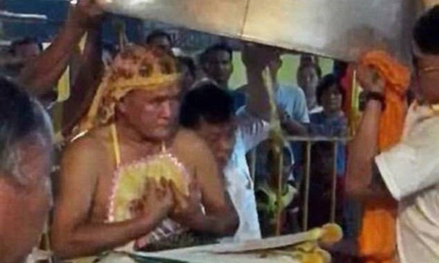 Γκουρού από τη Μαλαισία ζήτησε να τον βράσουν στον ατμό και… πέθανε (pic+vid)