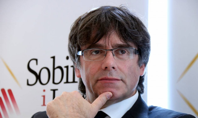 Καταλονία: Σε «δημοκρατική αντίσταση» καλεί ο Πουτζντεμόν