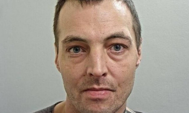 Φρικιαστικό: Στραγγάλισε τη φίλη του και έγραψε ανατριχιαστικό μήνυμα με το αίμα της