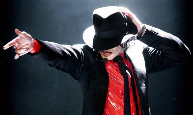 Εκατομμύρια εξακολουθεί να «βγάζει» ο Μάικλ Τζάκσον μετά το θάνατό του