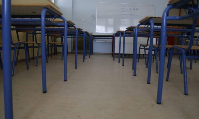 Συγκλονίζει άνεργη μητέρα: «Το παιδί μου σταματάει το σχολείο - Δεν αντέχω το οικονομικό βάρος»