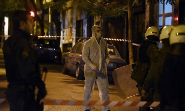 Επίθεση στα γραφεία του ΠΑΣΟΚ: Συγκλονίζει η μαρτυρία αστυνομικού στο Newsbomb.gr