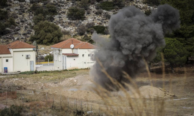 Πραγματοποιήθηκε η έκρηξη του βλήματος στην Άνω Γλυφάδα (pics&vid)