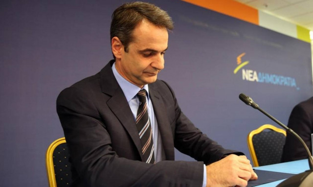 Πυροβολισμοί στα γραφεία του ΠΑΣΟΚ – Μητσοτάκης: Είναι επίθεση κατά της Δημοκρατίας