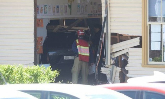 Ανείπωτη τραγωδία: Αυτοκίνητο εισέβαλε σε σχολική αίθουσα - Δύο μαθητές νεκροί