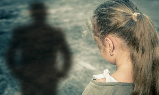 Θεσσαλονίκη: Βίαζε την 8χρονη ανηψιά του και κατέγραφε τη φρίκη με κρυφές κάμερες