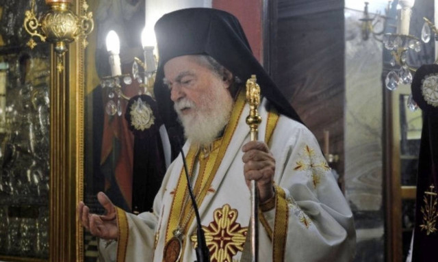 Συγκλονιστικό βίντεο: Η στιγμή που ο Μητροπολίτης Μάνης πεθαίνει την ώρα της Θείας Λειτουργίας