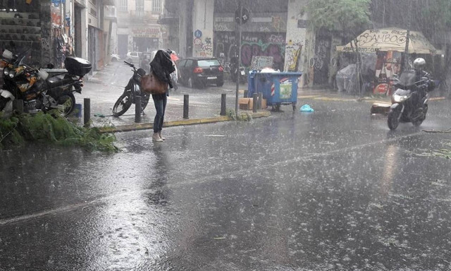 Καιρός - Καλλιάνος: Καταιγίδες «κατά ριπάς» - Ποιες περιοχές θα χτυπήσουν