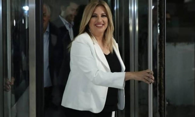 Initial results show Gennimata ahead in leadership race