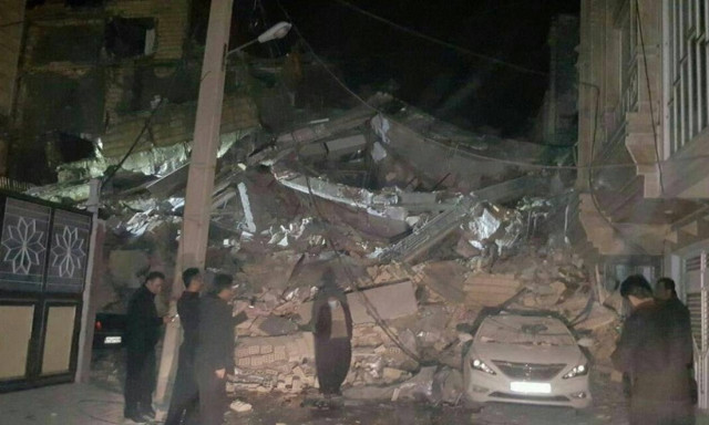 Σεισμός Ιράν - Ιράκ: Τους 100 έφτασαν οι νεκροί του σεισμού των 7,3 Ρίχτερ - Χιλιάδες οι τραυματίες
