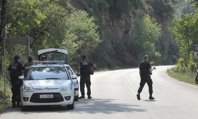 Καβάλα: Κινηματογραφική καταδίωξη διακινητή μεταναστών με τροχαίο και πυροβολισμούς