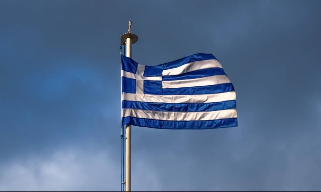 «Κίτρινη κάρτα» από Κομισιόν: Συνεχίστε τις μεταρρυθμίσεις και μετά το Μνημόνιο