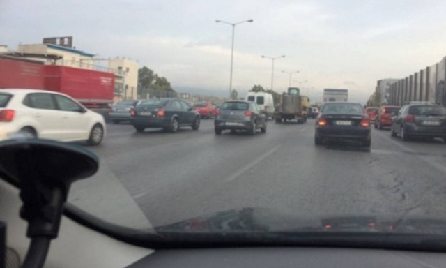 Απεργία ΜΜΜ: Χωρίς Μετρό η Αθήνα – Σε ποιους δρόμους παρατηρείται κυκλοφοριακό χάος