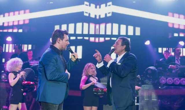 Πάνος Κιάμος – Αντύπας: Δεν σταματούν να υποδέχονται φίλους & συναδέλφους στο «Club 22»!