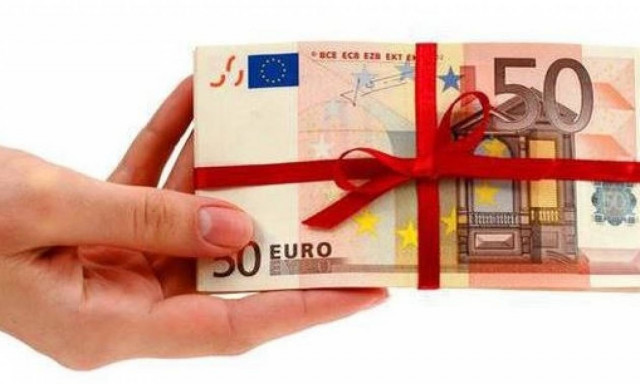 Δώρο Χριστουγέννων 2017: Ποιοι το δικαιούνται - Πότε θα καταβληθεί