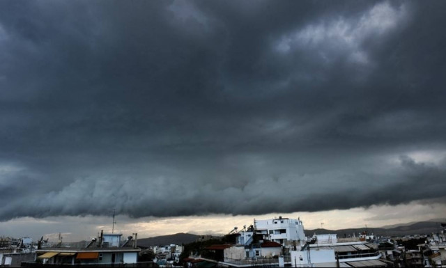 Καιρός ΤΩΡΑ: Έκτακτο δελτίο επιδείνωσης από την ΕΜΥ - Δείτε πού θα «χτυπήσει» η κακοκαιρία