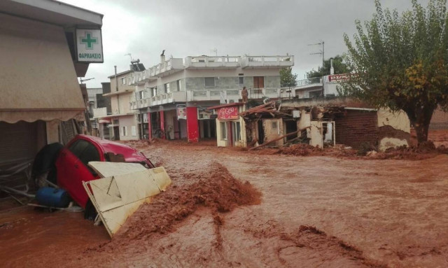 Φονική κακοκαιρία στη Μάνδρα: Συγκλονιστικές εικόνες καταστροφής από drone