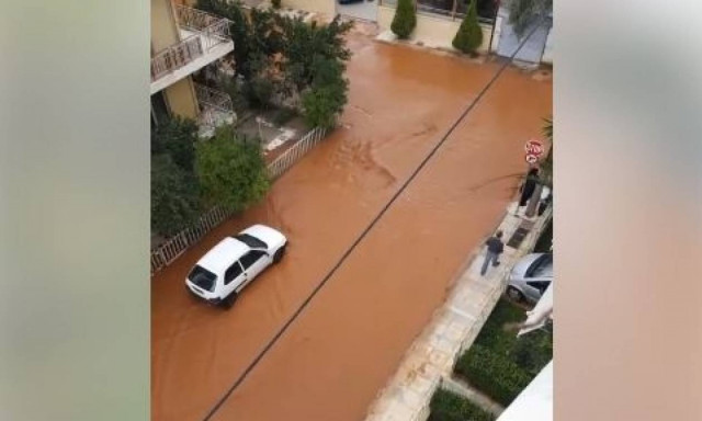 Πλημμύρες Μάνδρα: Μια νεκρή από τη φονική κακοκαιρία σε Νέα Πέραμο, Μάνδρα και Δυτική Αττική