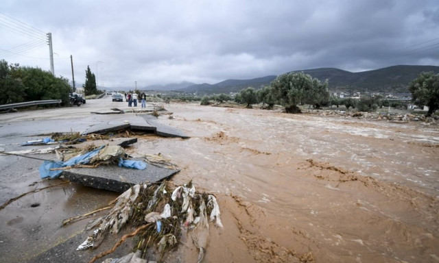 Κακοκαιρία: Πλησιάζει την Ελλάδα ο Medicane - Έντονα καιρικά φαινόμενα την Πέμπτη (pics)
