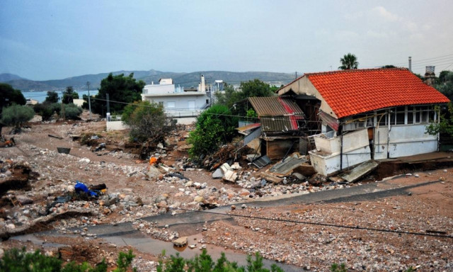 Six people still missing, according to fire brigade's latest report