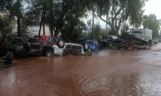 Κακοκαιρία: Πού αποδίδει η Guardian τις φονικές πλημμύρες στη Δυτική Αττική
