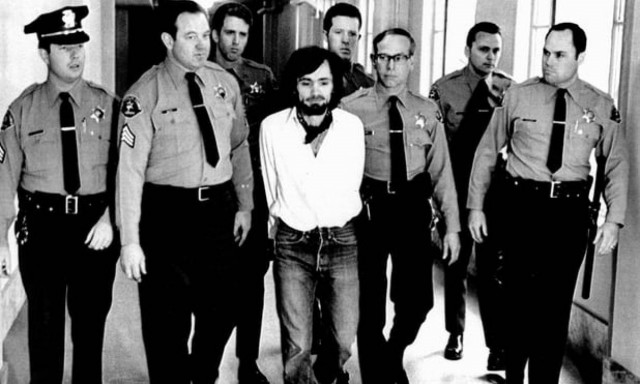 Charles Manson: Ο ψυχοπαθής γκουρού που σόκαρε την Αμερική