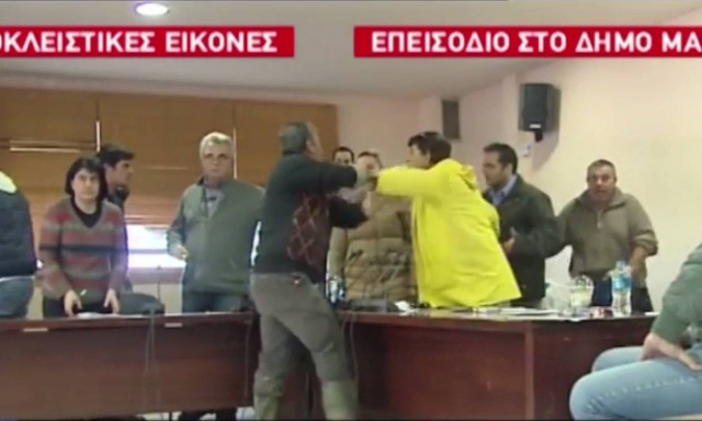 Πλημμύρες Μάνδρα: Άγριο ξύλο στο Δημοτικό Συμβούλιο (vid)