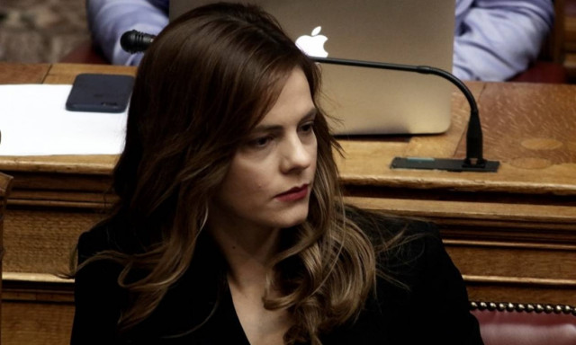 Αχτσιόγλου: Το 32% του πληθυσμού θα λάβει κοινωνικό μέρισμα