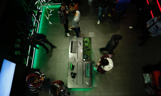 More Greek retailers to join in 'Black Friday' sales this year, ESEE survey shows