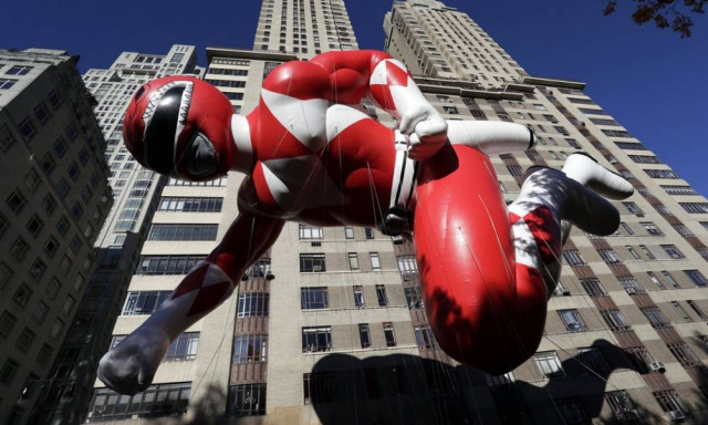 Νέα Υόρκη: Αυτές είναι οι πιο φαντασμαγορικές εικόνες από την παρέλαση της Ημέρας των Ευχαριστιών