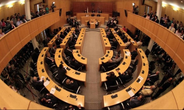 Θλίψη: Βαρύ πένθος για τη Ζέτα Αιμιλιανίδου - Απεβίωσε ο σύζυγος της Υπουργού Εργασίας