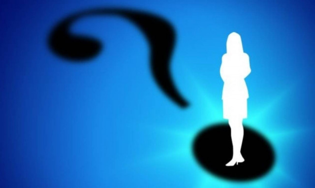 Σοκαρισμένη κόρη παρουσιάστριας: «Ανώμαλα σκατόπαιδα και δολοφόνοι»