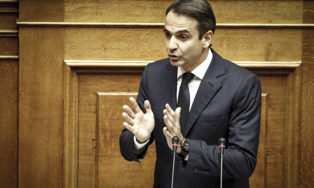 Βουλή - Μητσοτάκης σε Τσίπρα: Σας εκβιάζει ο Καμμένος ότι θα ρίξει την κυβέρνηση; (vid)