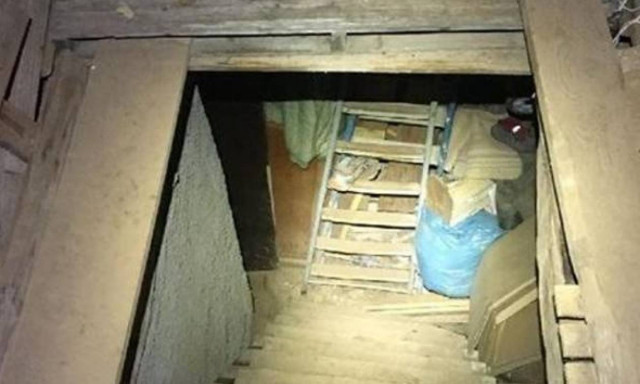 Φρίκη: Την κρατούσε όμηρο επί δέκα χρόνια και τη βίαζε