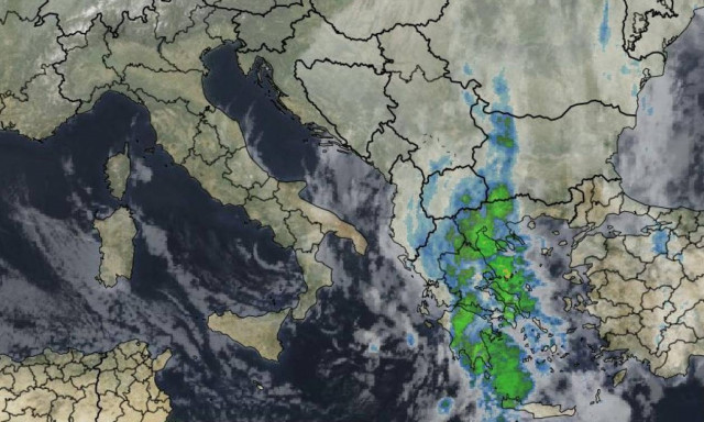 Καιρός τώρα: Κακοκαιρία με βροχές και καταιγίδες σε όλη τη χώρα - Δείτε πού θα χιονίσει (pics)