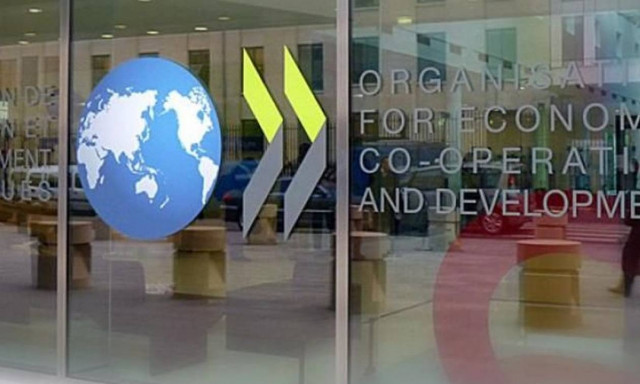 ΟΟΣΑ: «Βλέπει» ανάπτυξη 2,3% για το 2018 στην Ελλάδα