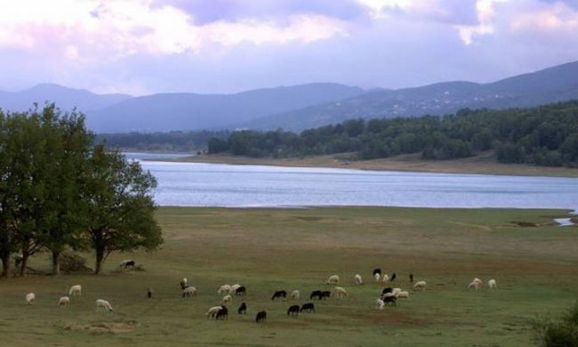 Καιρός τώρα: Με βροχές και καταιγίδες η Τρίτη - Πού θα είναι έντονα τα φαινόμενα (pics)