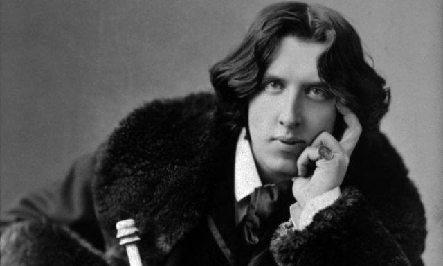 Σαν σήμερα το 1900 έφυγε από τη ζωή ο ποιητής Όσκαρ Ουάιλντ