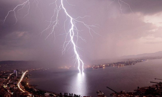 Έκτακτο δελτίο επιδείνωσης καιρού: Ποιες περιοχές θα χτυπήσουν τα φαινόμενα τις επόμενες ώρες