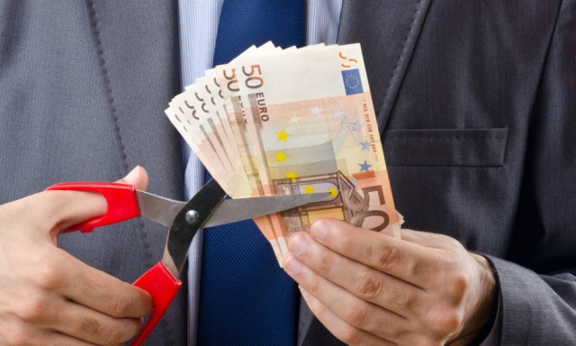 «Βόμβα» - Κρυφές μειώσεις μισθών στο Δημόσιο: Πόσα χρήματα θα χάσουν (ΑΝΑΛΥΤΙΚΟΣ ΠΙΝΑΚΑΣ)