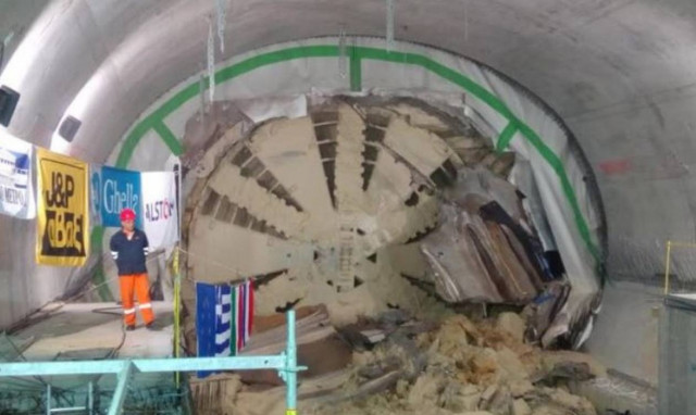 Ολοκληρώθηκε η διάνοιξη της σήραγγας του Μετρό στον Πειραιά