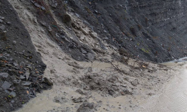 Προβλήματα από την κακοκαιρία στην Ήπειρο: Κατολισθήσεις και αποκλεισμένες περιοχές