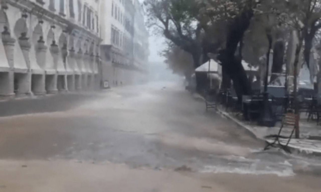 «Βούλιαξε» η δυτική Ελλάδα - Κέρκυρα, Παξοί και Ήπειρος στο επίκεντρο της καταστροφικής κακοκαιρίας