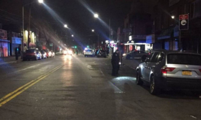 Συναγερμός στη Νέα Υόρκη: Αυτοκίνητο έπεσε πάνω σε πεζούς