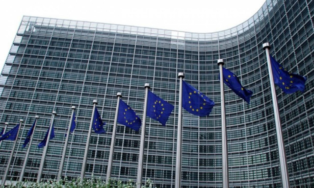 Financial Times: Σε «τροχιά» σύγκρουσης Κομισιόν-Βερολίνο