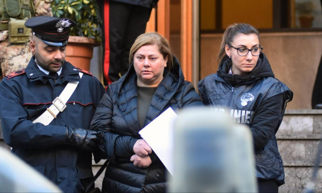 Οι καραμπινιέροι ανοίγουν «πόλεμο» με τη Μαφία στην Ιταλία - Συνελήφθη η «Νονά» της Κόζα Νόστρα