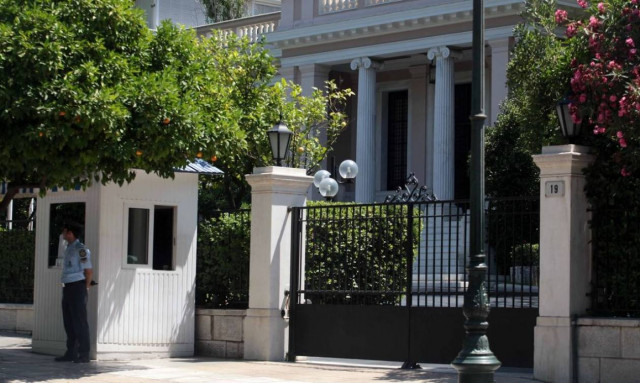 Επίσκεψη Ερντογάν: Το Μαξίμου στηρίζει τη σκληρή στάση Παυλόπουλου