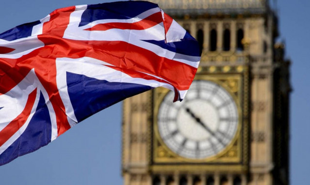 «Λευκός Καπνός» στις Βρυξέλλες: Κατ΄αρχήν συμφωνία για το Brexit