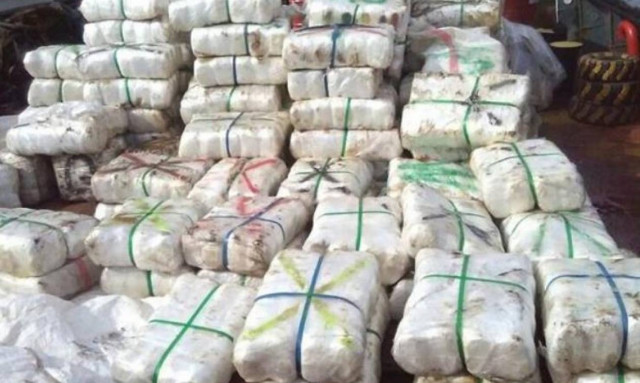 Απολογούνται στον εισαγγελέα οι έξι συλληφθέντες του ρυμουλκού με την κάνναβη